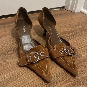 Prada suede kitten heel with buckle